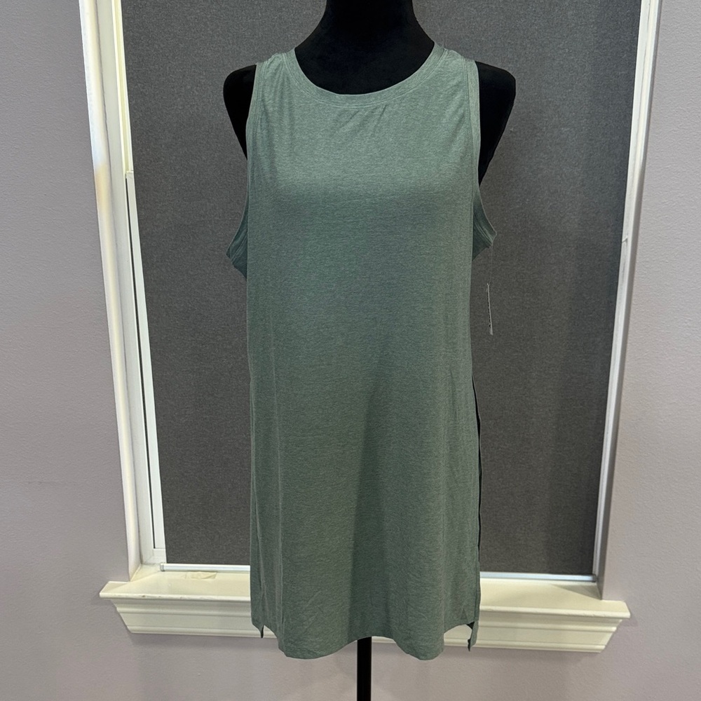 Old Navy Sleeveless Tank Top in Sage